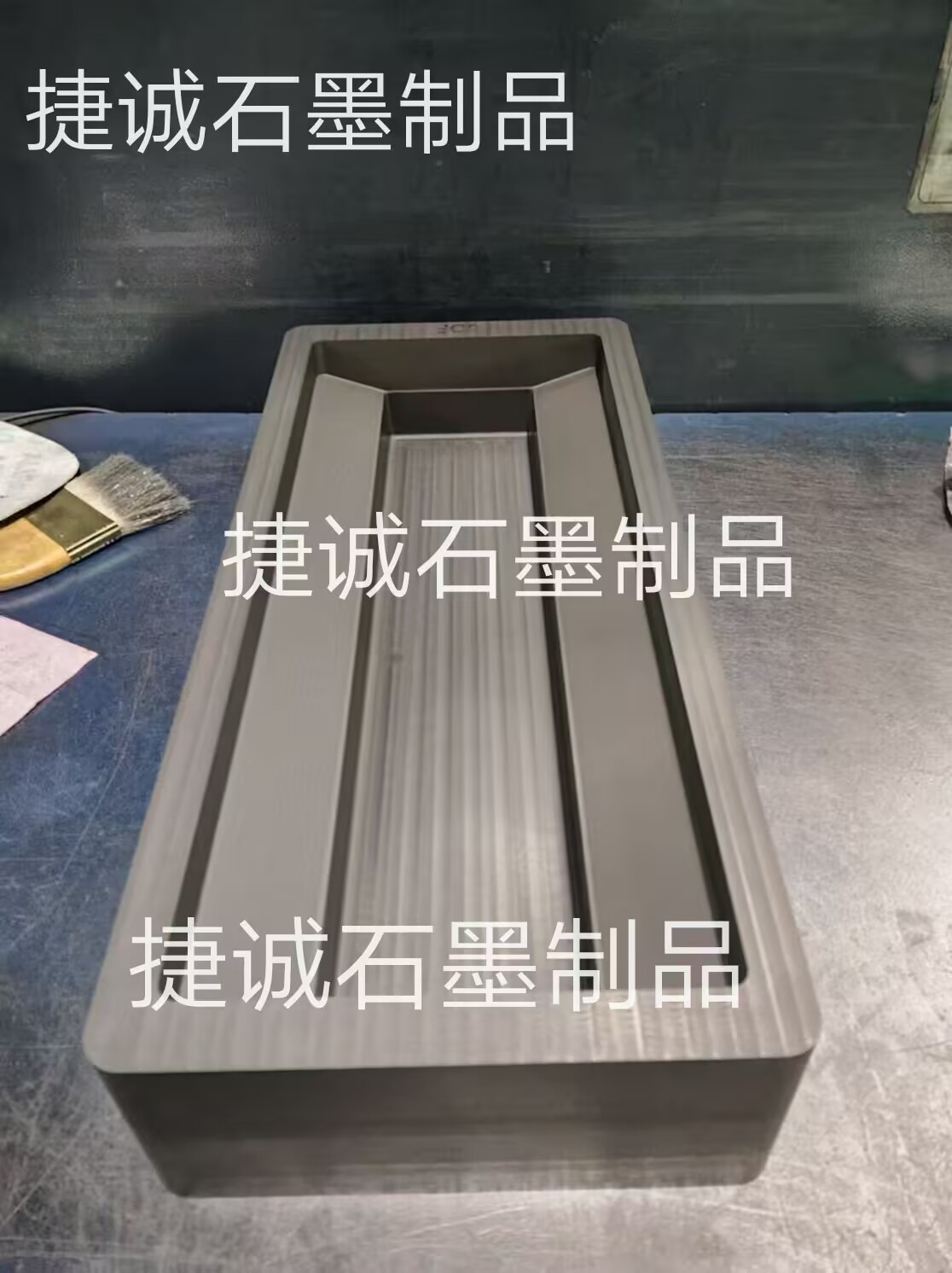 石墨油槽，鑄錠石墨油槽，高純石墨油槽，多槽石墨油槽，耐高溫石墨油槽，金銀鑄錠石墨模具，石墨油槽石墨鑄錠槽，石墨油槽生產(chǎn)廠家